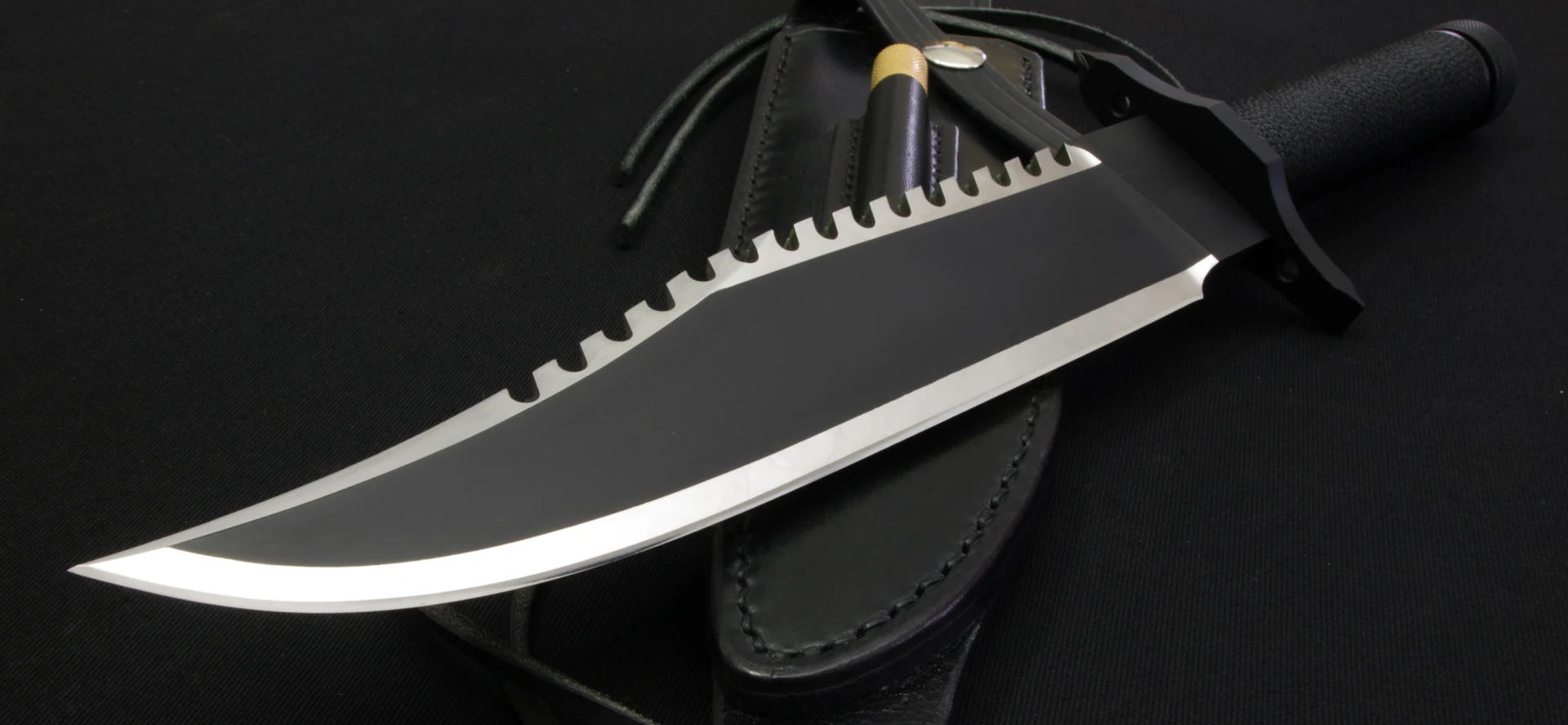 FB2-Mission-replica The Mission knife replica left view