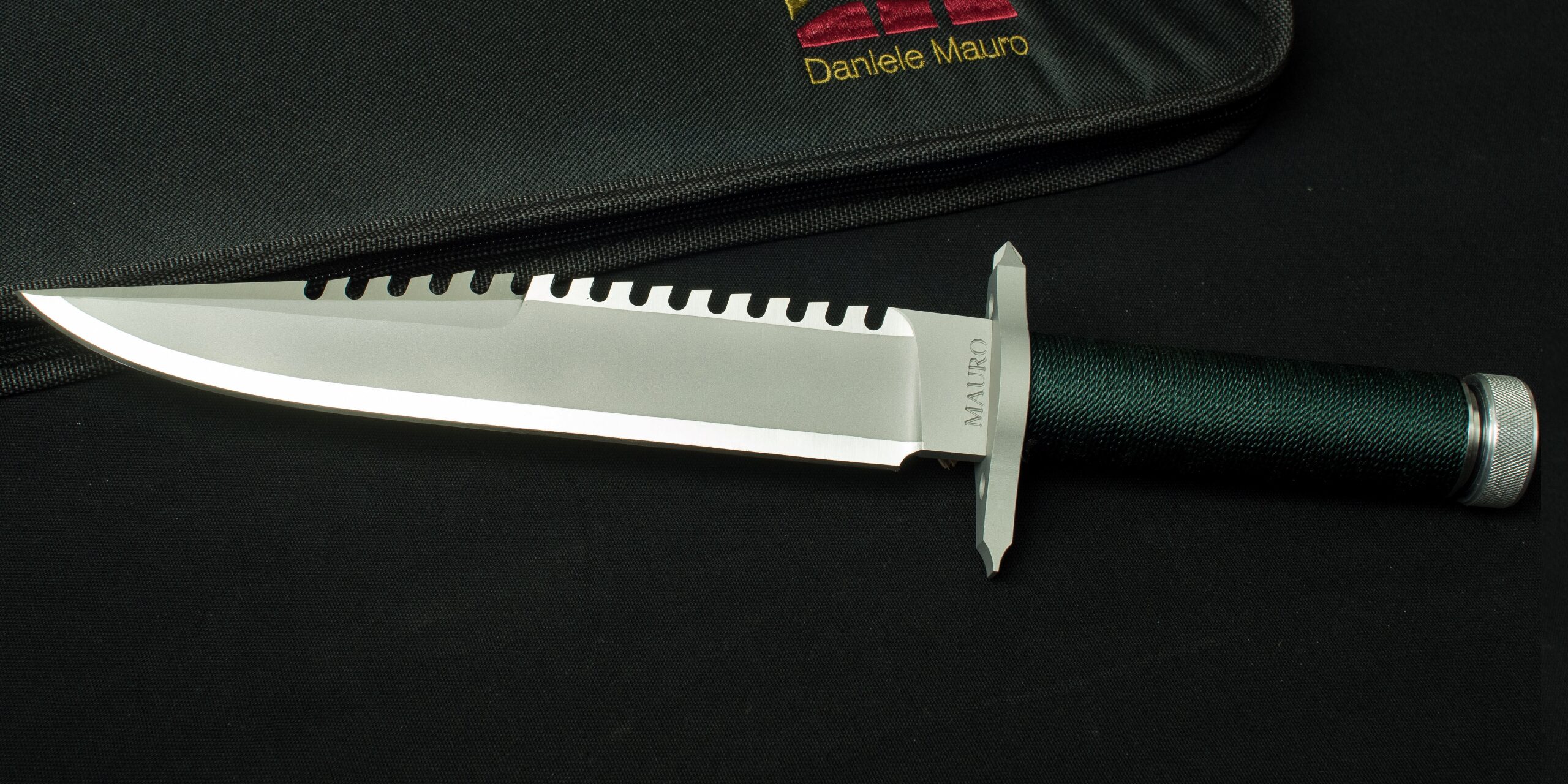 The left side of the First Blood replica with the MAURO engraving on the blade