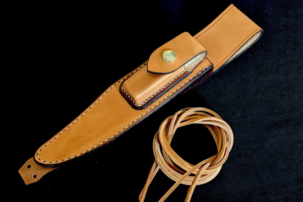 Light brown leather sheath for the First Blood replica, made by Francesco Nova